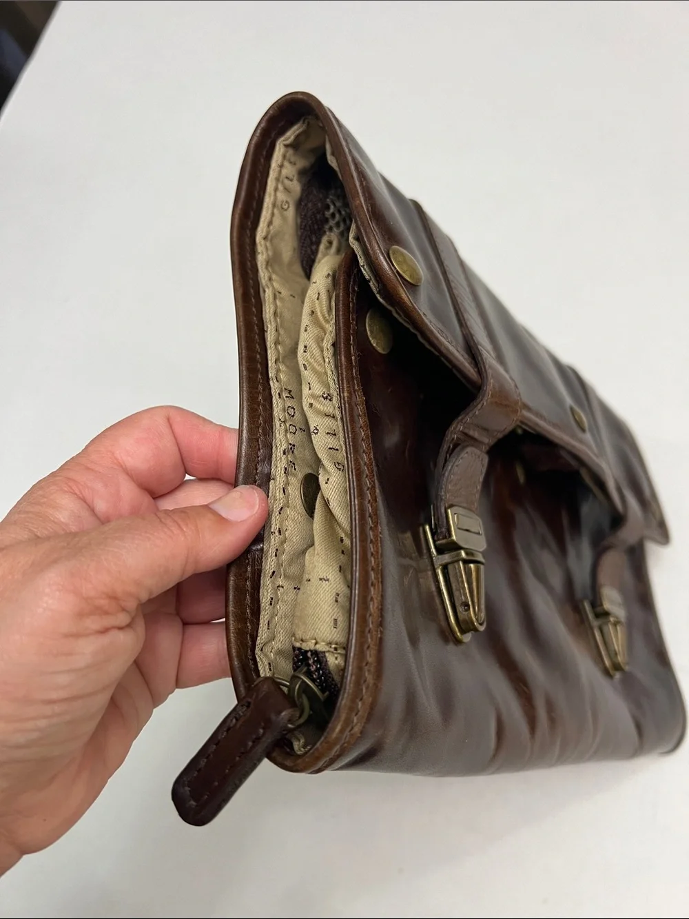 Moore & Giles Austin Hanging Wash Kit Leather Travel Bag
